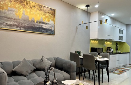District 10 Apartment | Luxury 1BR in HaDo Centrosa Garden! Only 5 minutes to go Ben Thanh market