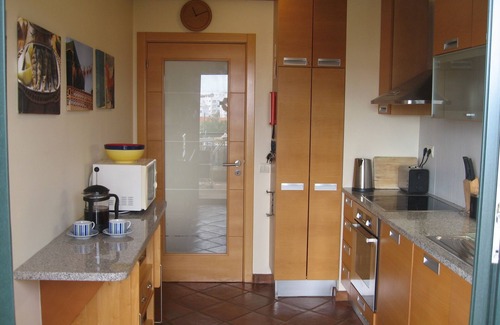 Burgau Apartment | Luxury 2 Bed/2 Bath Apartment, large Veranda, A/C, Wi-Fi, Pool, 5 mins to Beach