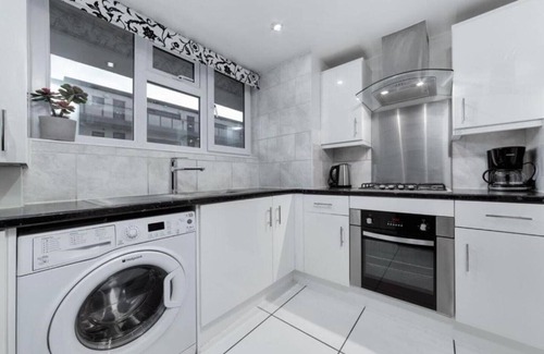 Haggerston Apartment | Luxury 2 bed Apartment in Broadway Market