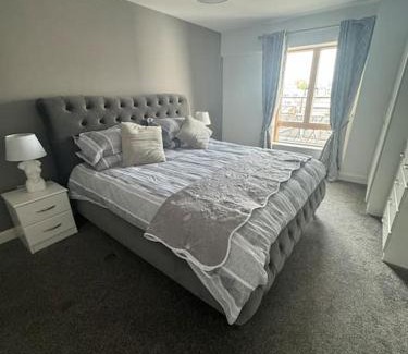 Cork City Centre Apartment | Luxury 2 bed fully equipped city centre apartment