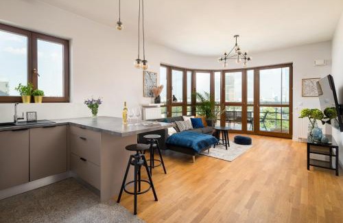Wola Apartment | Luxury 2-bedroom Penthouse Warsaw Skyline 15m terrace, garage, gym, rooftop & only 500 m to METRO
