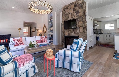 Cape Porpoise House | Luxury 2 Bedroom, 2.5 Bathroom minutes from Dock Square/Goose Rocks Beach.