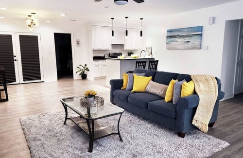 Read Boulevard West House | Luxury 2 bedroom with indoor fireplace and bonus room!