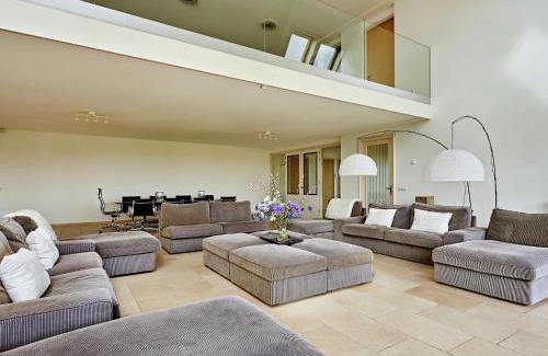 Wierum Villa | Luxury 22 person group house