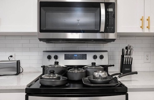 Tempe Apartment | Luxury 2B2B Tempe - Free Parking Arcade and Pool Access