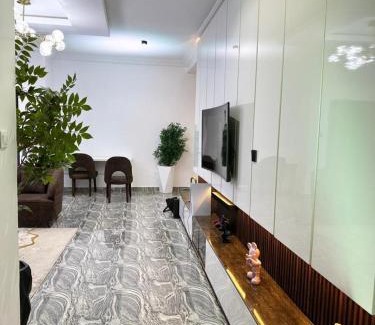 Gwarinpa Estate Apartment | Luxury 2BD Fully Serviced Apartment in Jahi