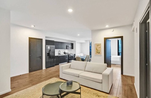 Downtown Miami Apartment | Luxury 2BR Condo w/Bay & Skyline Views