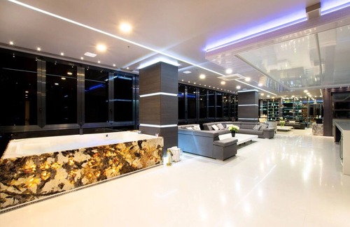 Popular Apartment | Luxury 2BR Glass Penthouse right in Lleras Park
