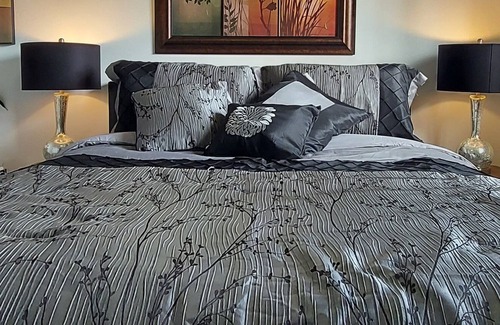 Grande Prairie House | "✨Luxury 3 Bed 2 Bath - All-Inclusive Furnished Retreat✨"