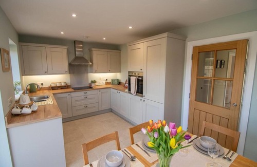 Limavady Cottage | Luxury 3-Bedroom Cottage at the Foot of Binevenagh Mountain