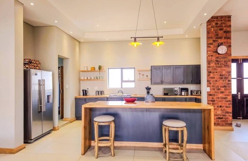 Dullstroom House | Luxury 3-bedroom house in welcoming Dullstroom with WiFi