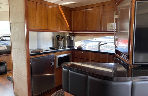 Panama City Boat Rental | Luxury 3-bedroom Yacht - Gorgeous Bayfront Paradise!