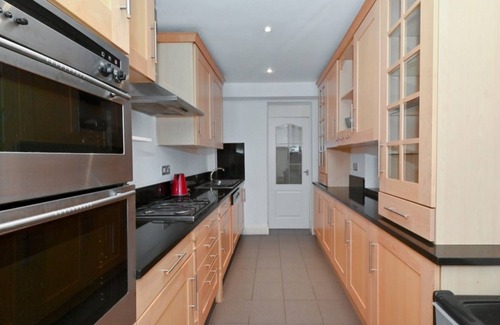 Brompton & Hans Town Apartment | Luxury 3 bedrooms in Cadogan Square