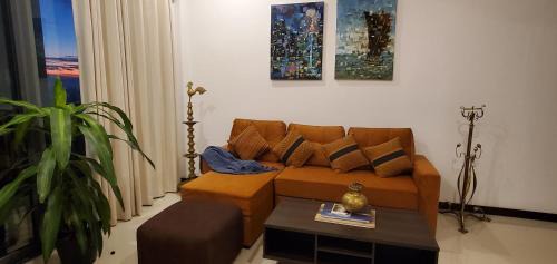 Ibbanwala Apartment | Luxury 32nd Floor 2 Bed-2 Bath Apartment with Pool, Harbour & Lotus Tower views