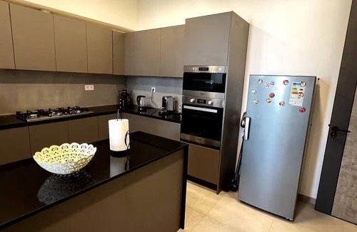 Ngor Apartment | Luxury 3BR Apt Near Ngor Beach Balcony & Wi-Fi