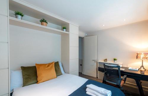 Belgravia House | Luxury 3BR Home in Belgravia, Near Victoria