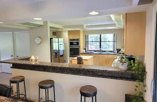 Alachua Villa | Luxury 3Level 6Bedroom Villa Nature Reserve Views
