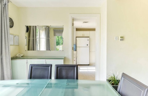 Springs 7 Villa | Luxury 4 Bed Villa | Private Pool | Lake View | Only 10 mins from Dubai Marina