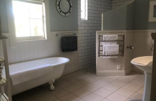 Havelock North House | Luxury 4 bedroom Bungalow