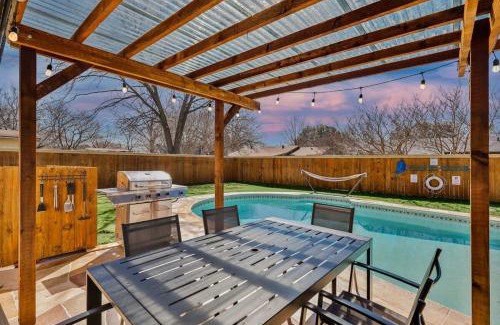 North Richland Hills House | Luxury 4Bed 2Bath Hidden Gem w Backyard Oasis