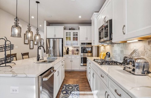 Bayside Condo | Luxury 4BR Condo Near Fenwick Island