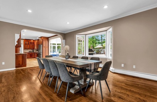 Stony Point Villa | Luxury 5-Bdrm Getaway Near West Point