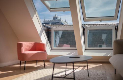 Terezvaros Apartment | Luxury 5 bedroom 5 bathroom penthouse by the Opera