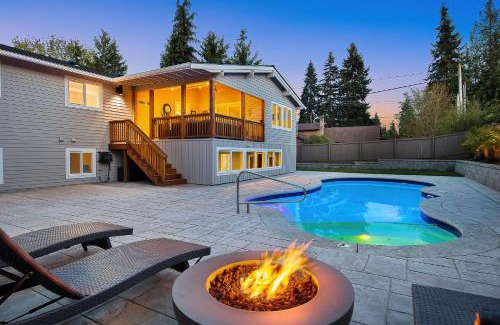 Edmonds Villa | Luxury 5 beds Villa with Heated Pool & Resort Amenities
