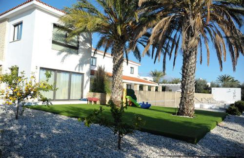 Agios Georgios Villa | Luxury 6 bedroom villa with privet pool in Paphos