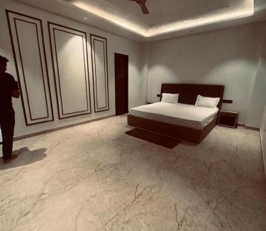 Vidhyadhar Nagar Villa | Luxury 6BHk Pool Villa Near Jaipur Railway Station