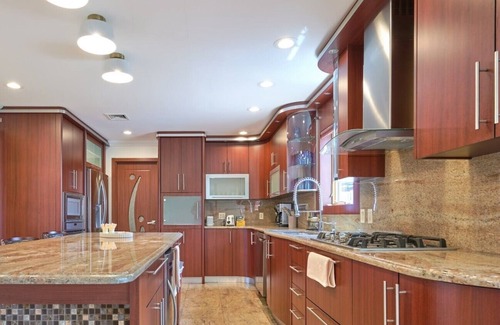 Town of Highland House | Luxury 6BR Catskills Retreat - Lakefront, Saltwater Pool, Home Theatre