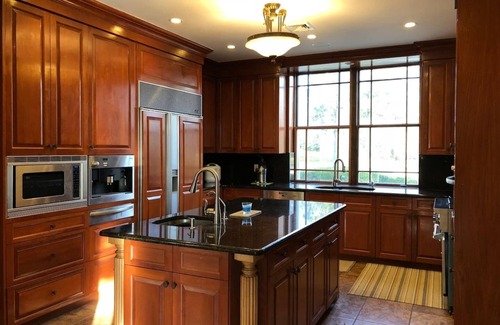 Mount Kisco House | Luxury 8 BR Estate with Pool and Tennis court