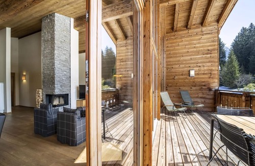 Valbella Ski Chalet | Luxury 8-person chalet in the holiday park Landal Alpine Lodge Lenzerheide