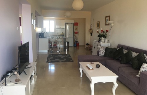 Trikomo Apartment | Luxury 8th floor apartment in 5* Resort with views to the sea and mountains