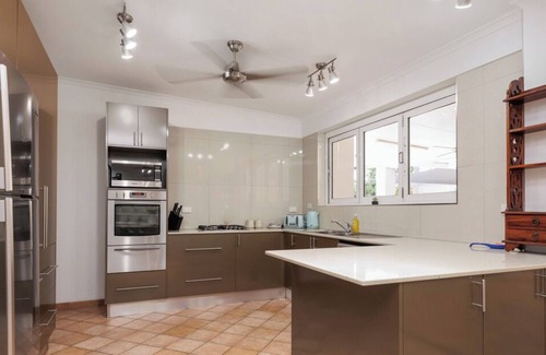 Parap House | Luxury Abode, Perfect for Families