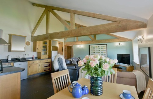 Crowdecote Cottage | Luxury accessible cottage with two double bedrooms