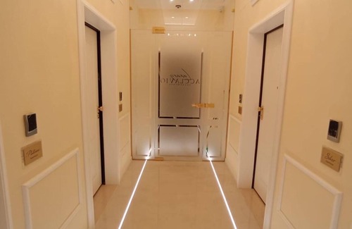 Taranto Apartment | Luxury Acclavio Apartments Gold with hot tub and balconies