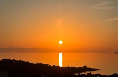 Makarska Apartment | Luxury Adria Sea City & Whirpool, Mountain View Apartment