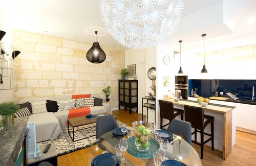 Hotel de Ville - Quinconces Apartment | Luxury and comfort in the historic center of Bordeaux