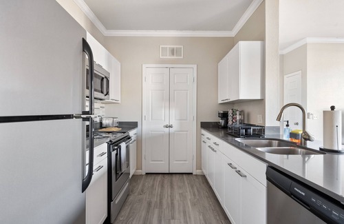 North Gateway Apartment | Luxury apartment 5 min from HonorHealth Sonoran Crossing