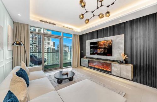 Downtown Dubai Apartment | Luxury Apartment at Paramount Midtown Hotel - Downtown Dubai - Full Burj Khalifa view - Highest infinity swimming pool