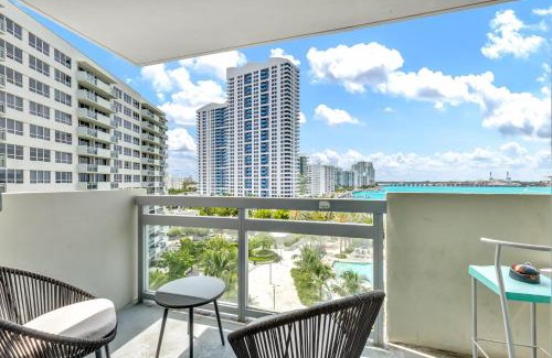 West Avenue House | LUXURY APARTMENT - Direct Bay in South Beach