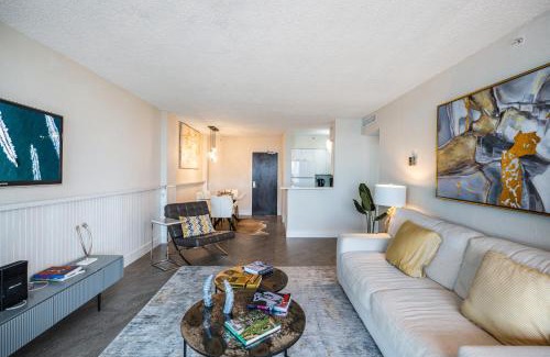 West Avenue House | LUXURY APARTMENT - Direct Bay in South Beach