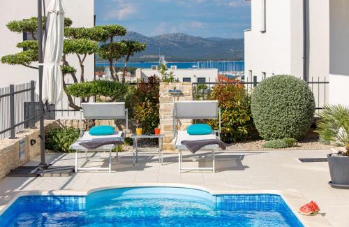 Susica Apartment | Luxury apartment Hyperion with private pool and garden