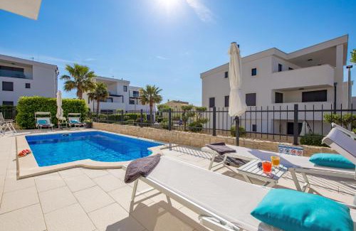 Susica Apartment | Luxury apartment Hyperion with private pool and garden