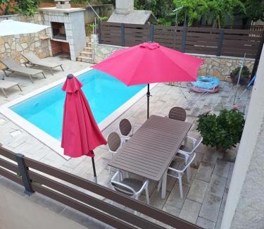 Imotski Apartment | LUXURY Apartment IMOTA,with private pool,big Free Parking,Car EVcharger