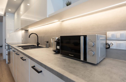 Piraeus Apartment | Luxury Apartment near Floisvos Marina