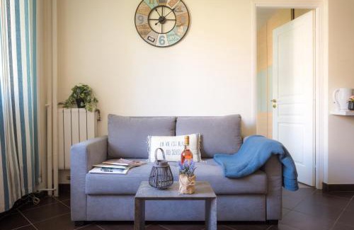 Gambetta Apartment | Luxury Apartment NICE CENTER BEACH 3 min walk , FREE parking