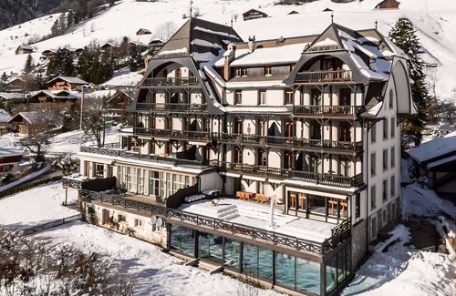 Chateau-d'Oex Apartment | Luxury Apartment, Panoramic Mountain Views, 5 Star Spa Facilities - 4 Bedroom