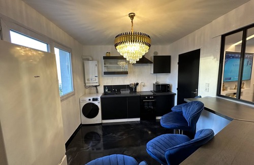 Port Apartment | Luxury Apartment - Sea View - Jacuzzi - Balcony